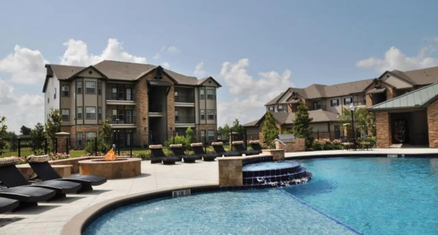 The Waterford at Summer Park
